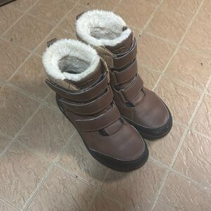 Kids Ugg snow boots
